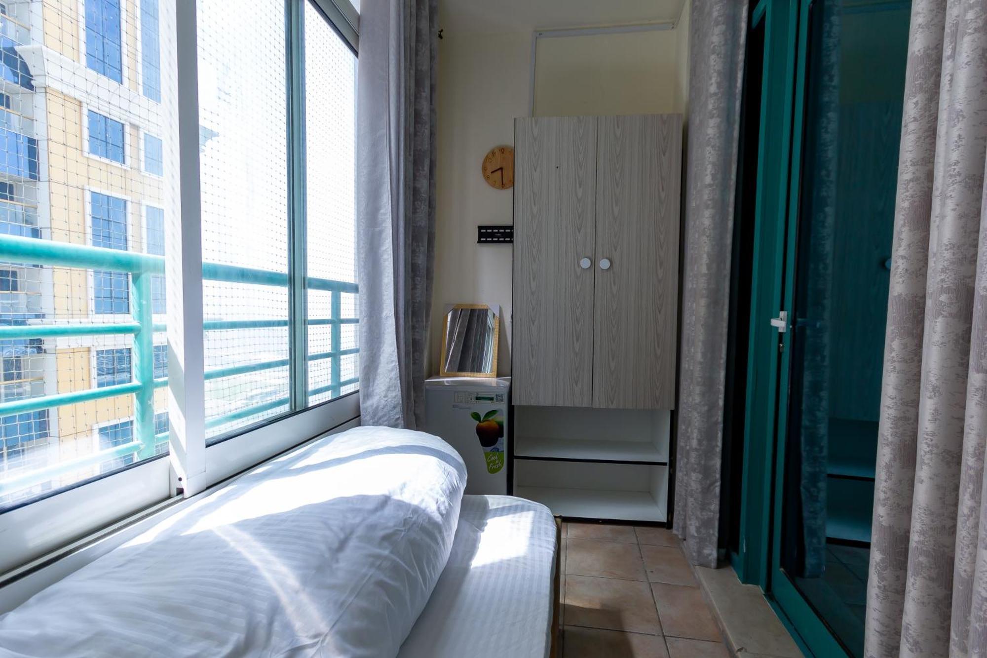 Nice Single Rooms For "Girls" Only In Dubai, Marina Exterior foto