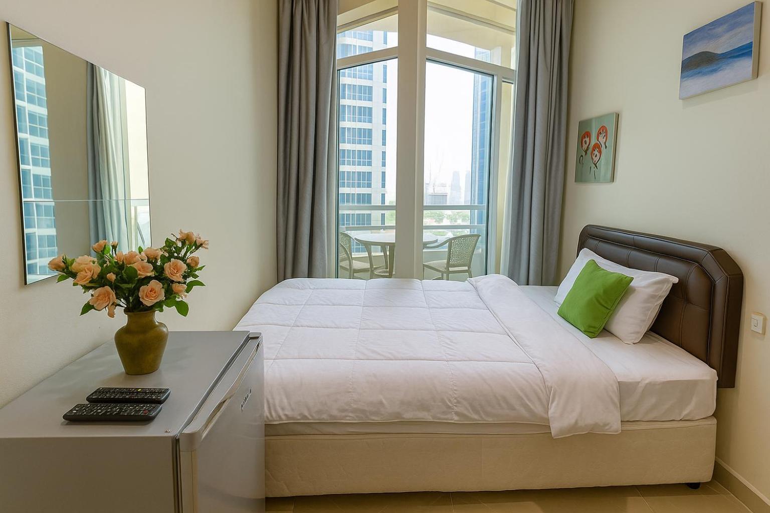 Nice Single Rooms For "Girls" Only In Dubai, Marina Exterior foto