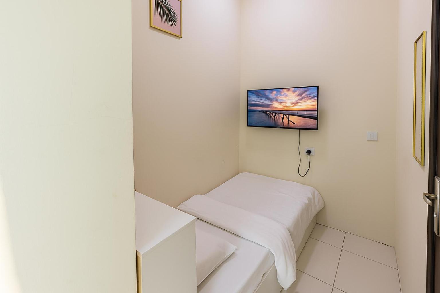 Nice Single Rooms For "Girls" Only In Dubai, Marina Exterior foto